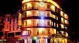 Nhà hàng, khách sạn tắt hoặc giảm tối thiểu 50% công suất chiếu sáng quảng cáo giờ cao điểm