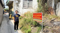 TPHCM: Xử phạt thanh niên đổ rác trước camera giám sát