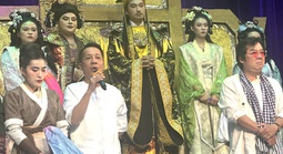 Quản chặt "đầu vào", trả lại chuẩn mực nghệ thuật