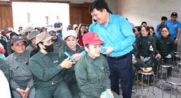 Hàng trăm công nhân ở Đà Nẵng nhận niềm vui bất ngờ đầu năm mới