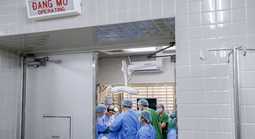 Ca mổ “chưa từng có tiền lệ” ở Bệnh viện Chợ Rẫy