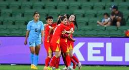 Vạn Sự tỏa sáng, tuyển nữ Việt Nam giành 3 điểm