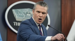 Lầu Năm Góc tuyên bố đánh chìm chiến hạm Iran, bắt "thủ lĩnh nhóm ám sát ông Donald Trump"