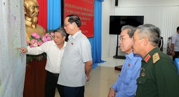 Phó Chủ tịch Quốc hội Trần Quang Phương kiểm tra công tác chuẩn bị bầu cử tại Cần Thơ