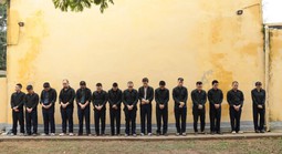 Phá đường dây đánh bạc gần 1.000 tỉ đồng, bắt 2 "ông trùm" cùng 36 đồng phạm