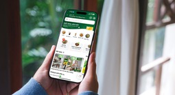 Grab Việt Nam hợp tác Yadea Việt Nam hỗ trợ tài xế chuyển đổi xe máy điện