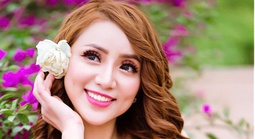 Hoa hậu Jenny Tuyến diện váy hoa khoe vẻ đẹp ngọt ngào