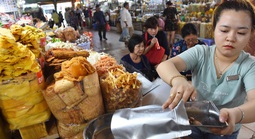 Chính phủ quy định chi tiết ngưỡng doanh thu miễn các loại thuế với hộ kinh doanh