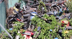 Tìm chủ 13 xe máy "bị bỏ rơi" ở TP HCM