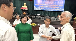 Cuộc hội ngộ xúc động với họa sĩ Cổ Tấn Long Châu