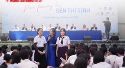 2.000  học sinh tham gia "Đưa trường học đến thí sinh"