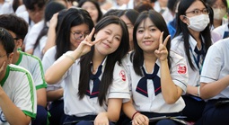 Gỡ rối áp lực mùa thi cho học sinh lớp 12