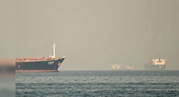 "Thách" Mỹ bảo vệ tàu dầu qua eo biển Hormuz, Iran biết rõ hải quân Mỹ không đủ sức?