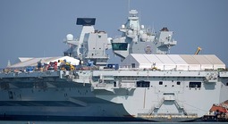 Tổng thống Donald Trump tuyên bố Mỹ không cần tàu sân bay Anh hỗ trợ, cảnh báo sẽ “ghi nhớ”