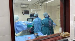 Cứu người đàn ông bị nhồi máu cơ tim cấp sau khi bị điện giật