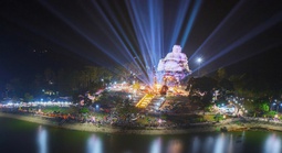 Lý do “Đà Lạt miền Tây” thu hút 25.000 khách du lịch tham gia lễ hội hoa đăng