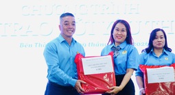 Giúp phụ nữ nâng cao đời sống tinh thần