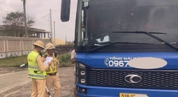 Bị người dân "tố" qua Zalo đến Cục trưởng CSGT: Xe khách bị phạt 150 triệu đồng
