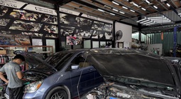 Xăng dầu tăng giá, làm sao chạy xe tiết kiệm hơn?