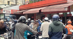 Giá dầu có thể lên 140 USD/thùng, Bộ Công Thương kêu gọi không tích trữ, khuyến khích làm việc từ xa