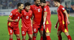 Tuyển Việt Nam thăng hạng 98 thế giới