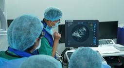 Cụ ông 89 tuổi thoát nguy cơ hoại tử nhờ can thiệp laser nội mạch