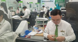 Ngân hàng đồng loạt hạ lãi suất