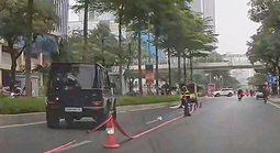 Va chạm với xế hộp Mercedes G63, cụ ông 91 tuổi đi bộ tử vong