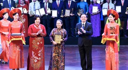 Mỗi hợp tác xã phấn đấu trở thành ngôi sao sáng