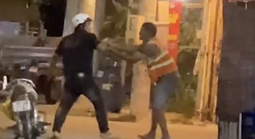 Công an đang xem xét xử lý hai người đánh nhau giữa đường