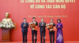 Chuyển sinh hoạt Đoàn đại biểu Quốc hội với Bí thư Thành ủy Hà Nội và Trưởng ban Tổ chức Trung ương