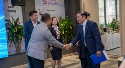 Cú bắt tay mới của YeaH1 và gói cước "đu idol"