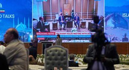 Đàm phán "lịch sử" bắt đầu, ông Donald Trump nói Iran “thua đậm”