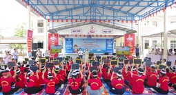 Vun đắp tình yêu biển đảo quê hương 