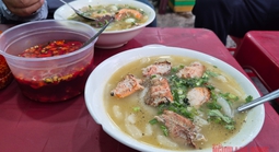 UBND TPHCM yêu cầu cập nhật, kiểm tra các cơ sở thức ăn đường phố