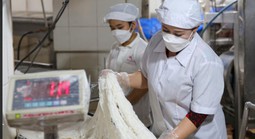 Bất ngờ gửi đơn “kêu cứu” đến Chủ tịch UBND TPHCM, bà chủ thương hiệu bún tươi nổi tiếng nói gì?