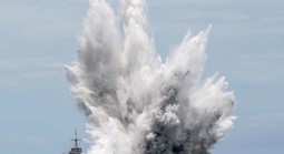 Vì sao tàu sân bay Mỹ né "Cổng nước mắt", đi đường vòng tới Trung Đông?