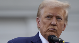 Ông Donald Trump ám chỉ đàm phán với Iran diễn ra trong 2 ngày tới