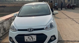 Nam thanh niên để lại ô tô, nghi nhảy hồ tự tử