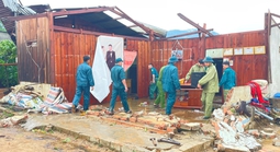 Lâm Đồng: Mưa giông và lốc xoáy làm hư hỏng nhiều nhà dân