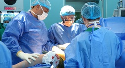 Chuyên gia người Mỹ trăn trở về tình trạng thay khớp háng ngày càng nhiều tại Việt Nam