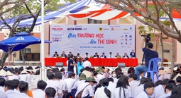 Sáng 18-4, Chương trình "Đưa trường học đến thí sinh" tại TP Đà Nẵng