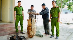 Tuần tra khu vực ruộng đồng, gặp 2 "cẩu tặc" trộm 3 con chó