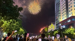 Doanh nghiệp nào tham gia tài trợ bắn pháo hoa dịp lễ 30-4 tại TPHCM?