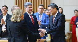 Cải cách, hoàn thiện thể chế để thu hút đầu tư