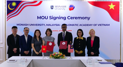 Đại học Monash mở rộng lộ trình học tập quốc tế cho sinh viên Học viện Ngoại giao