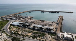 Mơ hồ bao trùm eo biển Hormuz