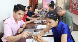 TPHCM: "Cầm tay chỉ việc" người dân thủ tục đăng ký hộ kinh doanh