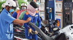 Đề xuất giảm thuế nhập khẩu xăng dầu về 0% đến hết 30-6 