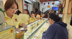 Tối 2-4, giá vàng đang giảm nhanh